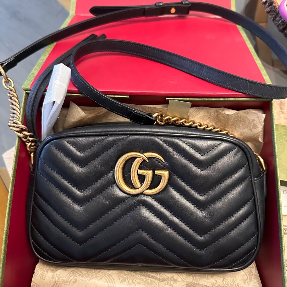 Gucci GG Marmont Small Camera Bag – Black Leather